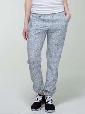 Lululemon Bring Back The Track Pant
Petite Fleur Silver Spoon floral joggers